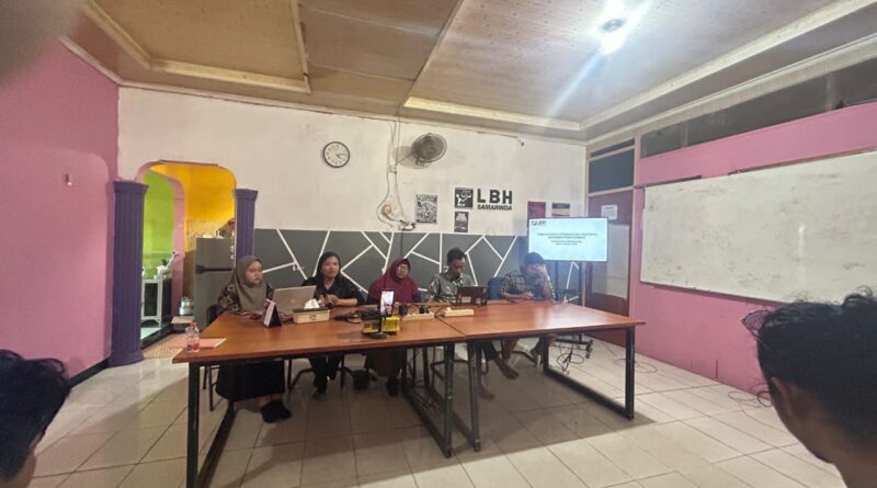 Konferensi pers di Kantor LBH Samarinda