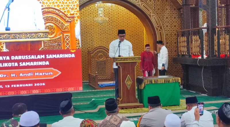 Wali Kota Samarinda, Andi Harun, meresmikan Masjid Raya Darussalam