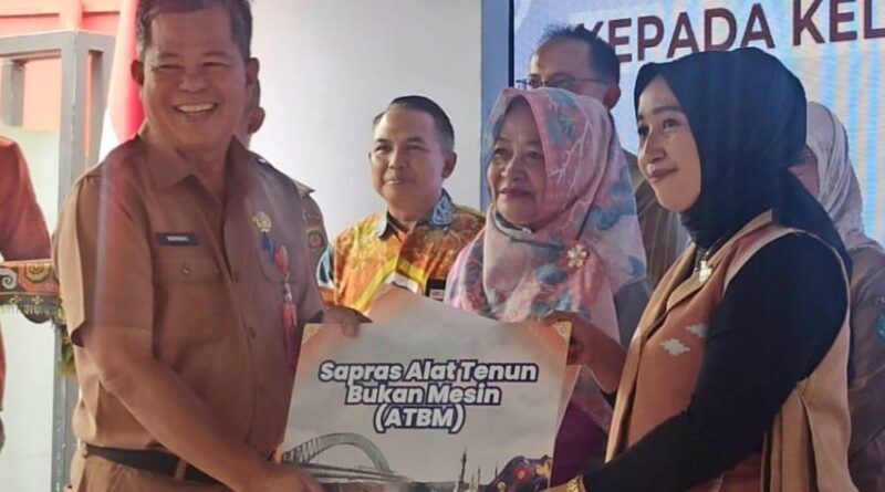 Asisten II Ekonomi Pembangunan Samarinda, Marnabas Patiroy
