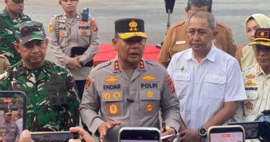 Kapolda Kalimantan Timur, Irjen Pol Endar Priantoro bersama Pangdam VI/Mulawarman, Mayjen TNI Krido Pramono