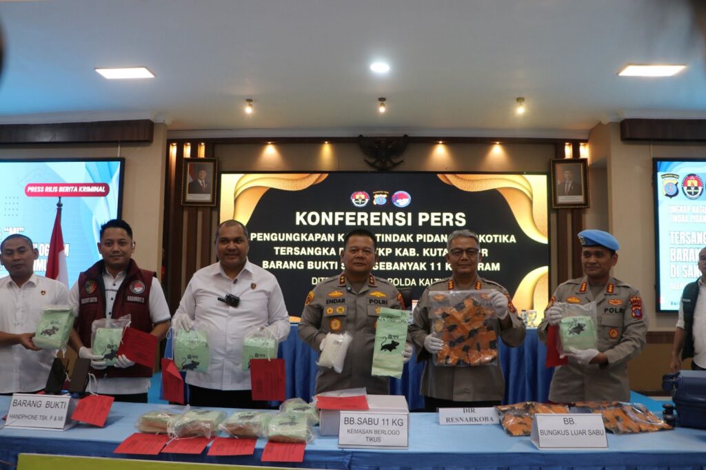 Kapolda Kaltim, Endar Priantoro, dalam konferensi pers di Gedung Mahakam Mapolda Kaltim