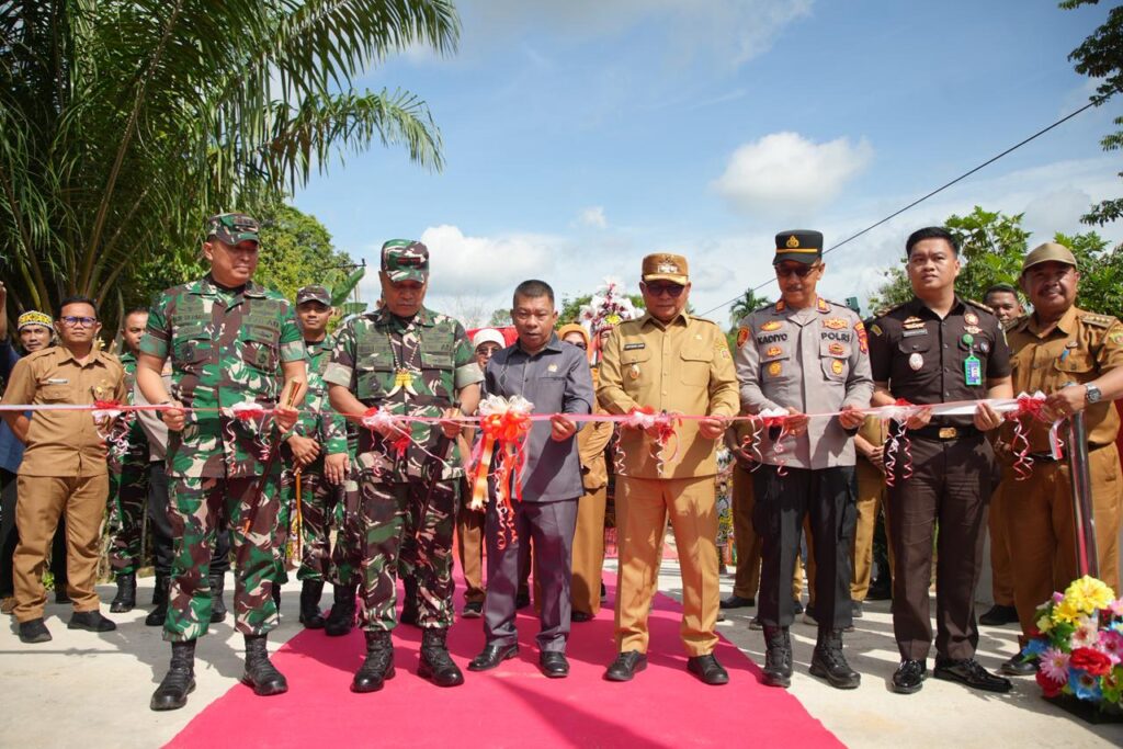 peresmian delapan Jembatan Beton Garuda oleh Danrem 091/Aji Surya Natakesuma Brigjen TNI Anggara Sitompul, Selasa (26/5/2026).