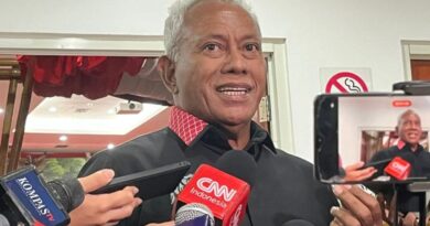 Ketua Dewan Kehormatan Partai Demokrasi Indonesia Perjuangan (PDIP), Komarudin Watubun