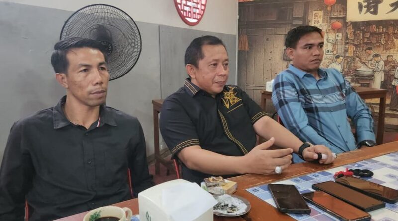 Kuasa hukum Nurfadiah, Agus Shali, menyoroti belum adanya langkah penahanan terhadap tersangka Irma Suryani