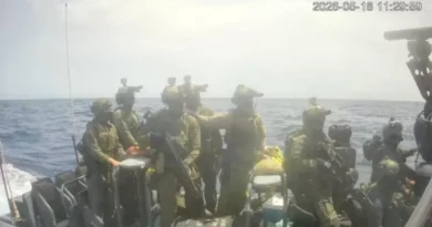Pasukan Israel yang melakukan penyergapan terhadap kapal-kapal dalam konvoi kemanusiaan Global Sumud Flotilla (GSF)