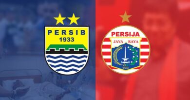 Persija Jakarta melawan Persib Bandung