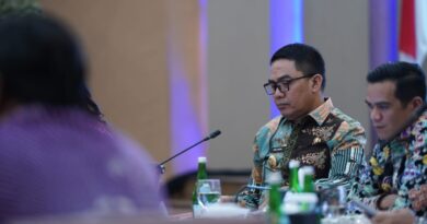 Wali Kota Samarinda, Andi Harun menghadiri Rapat Umum Pemegang Saham (RUPS) Bankaltimtara.