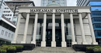 Mahkamah Konstitusi (MK)
