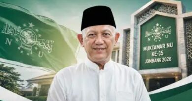KH Abdul Hakim Mahfudz atau Gus Kikin