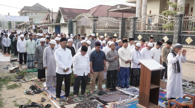 Di Tengah Kemarau, Saefuddin Zuhri Bersama Warga Samarinda Gelar Salat Istisqa
